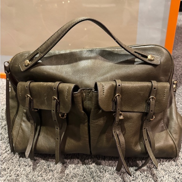 Banana Republic Satchel in Elegant Olive Green Leather - Picture 1 of 9